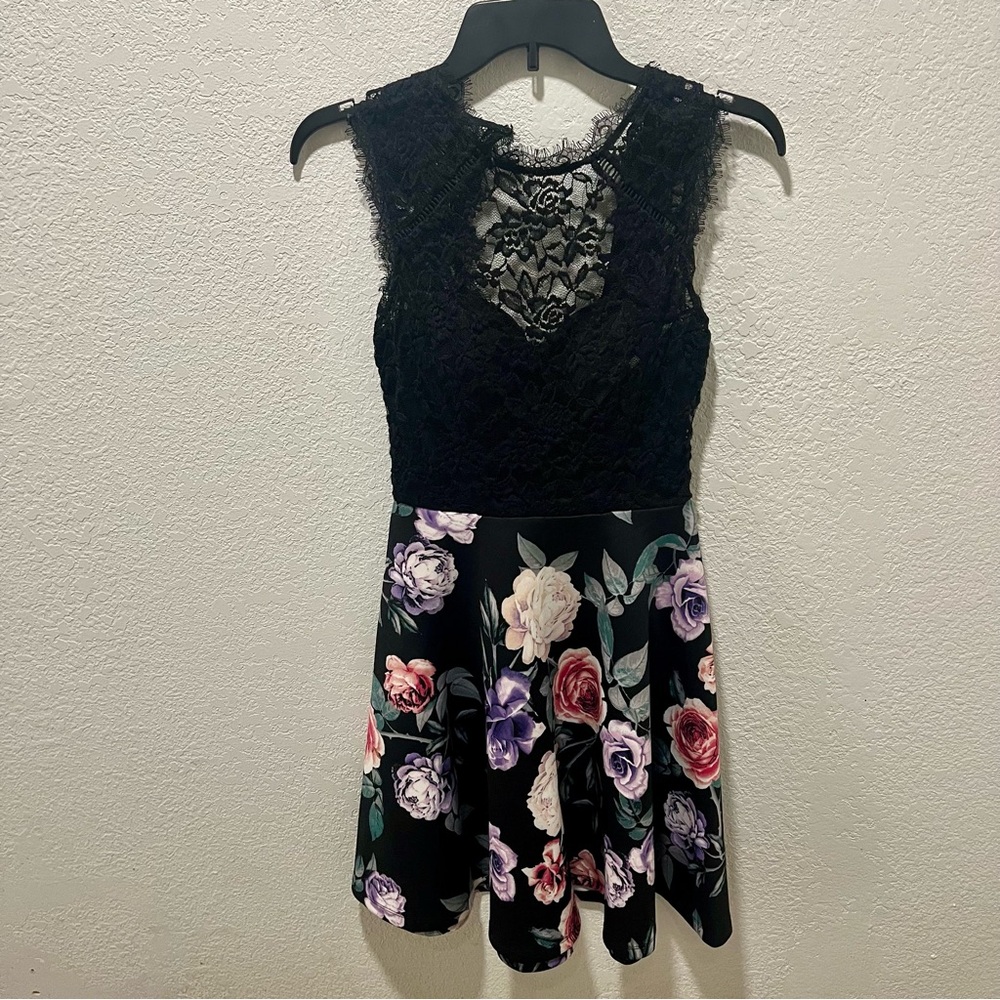 Jodi Kristopher Estilo Black Lace Bodice Floral Print Dress